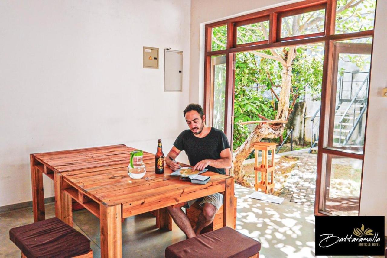 Battaramulla Boutique Villa 斯里贾亚瓦德纳普拉科特 外观 照片